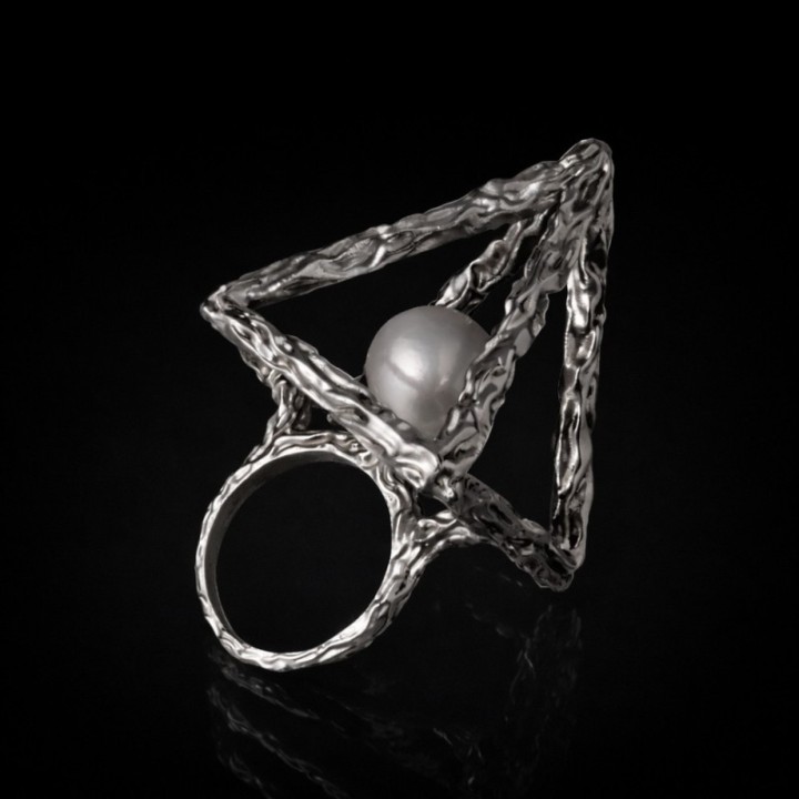 Anulus Pyramidis et Perlae